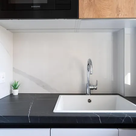 Calme Et Climatise Au Coeur De Apartman Cannes